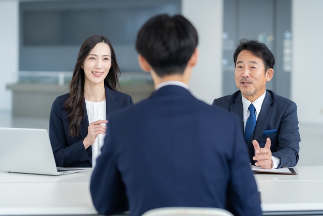 リーダーの“決断力”と“人間力”をじっくり磨く